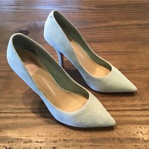 Dolce Vita Suede Pumps